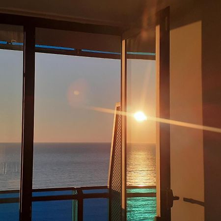 Only Front Sea View, No Side View, Wonderful Panorama, High Floor, Location Guarantee Aparthotel Batumi Luaran gambar