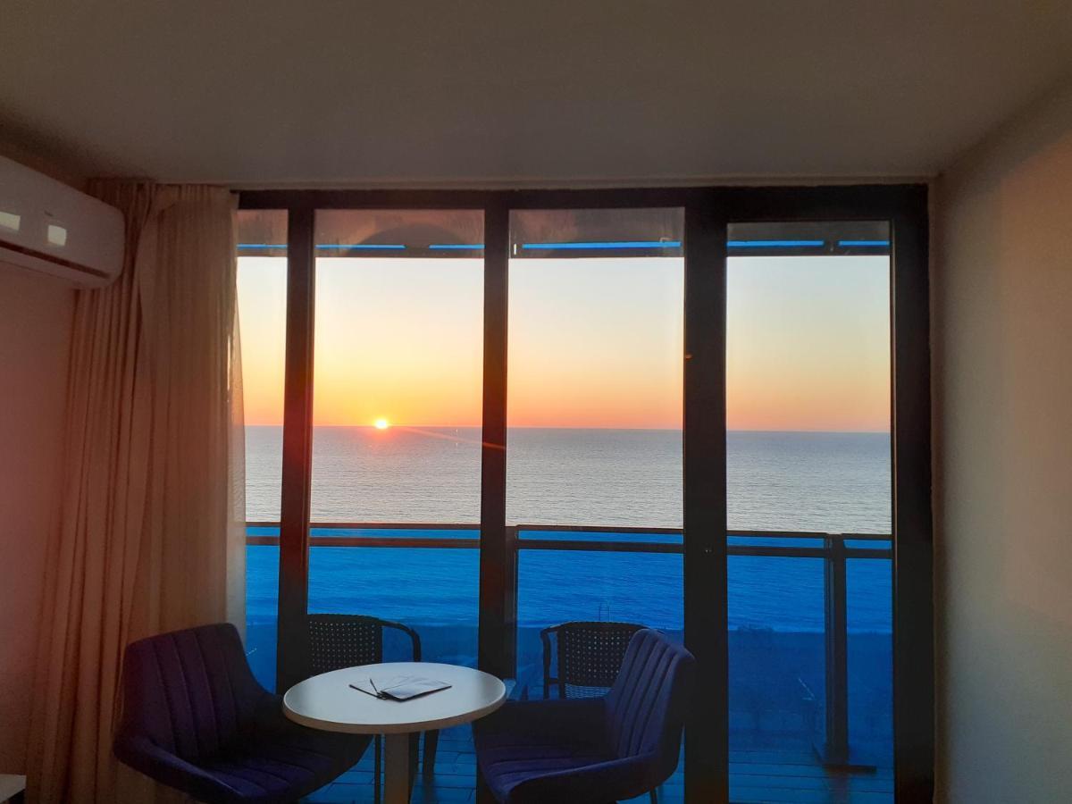 Only Front Sea View, No Side View, Wonderful Panorama, High Floor, Location Guarantee Aparthotel Batumi Luaran gambar